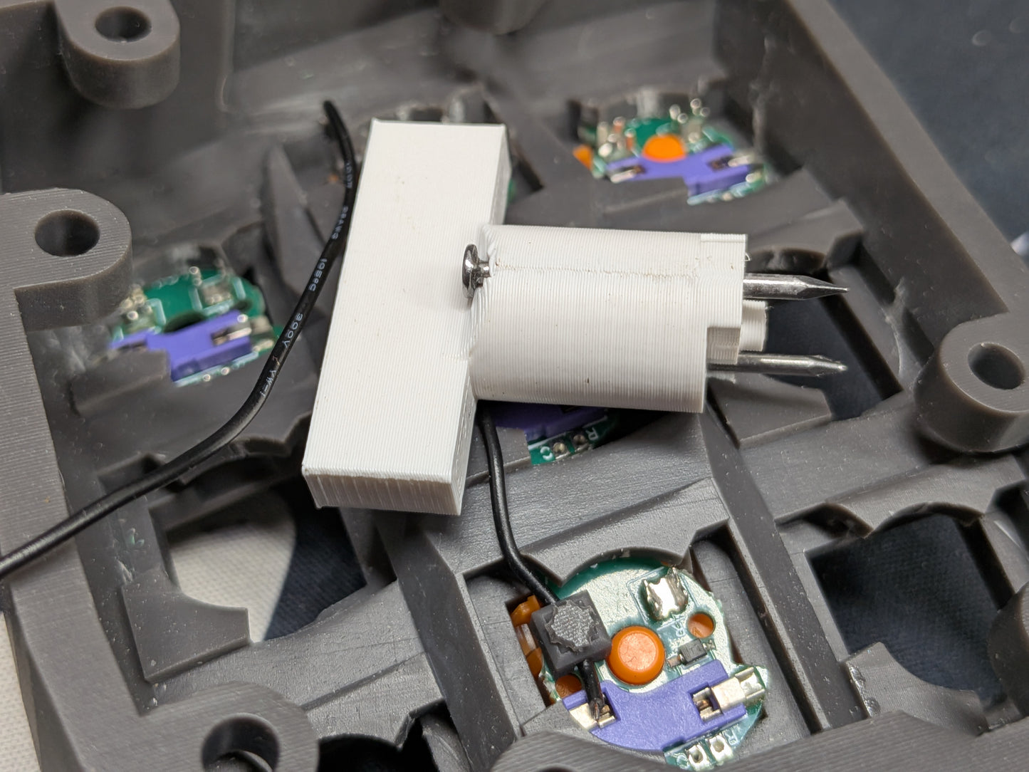 Twist PCB installer tool